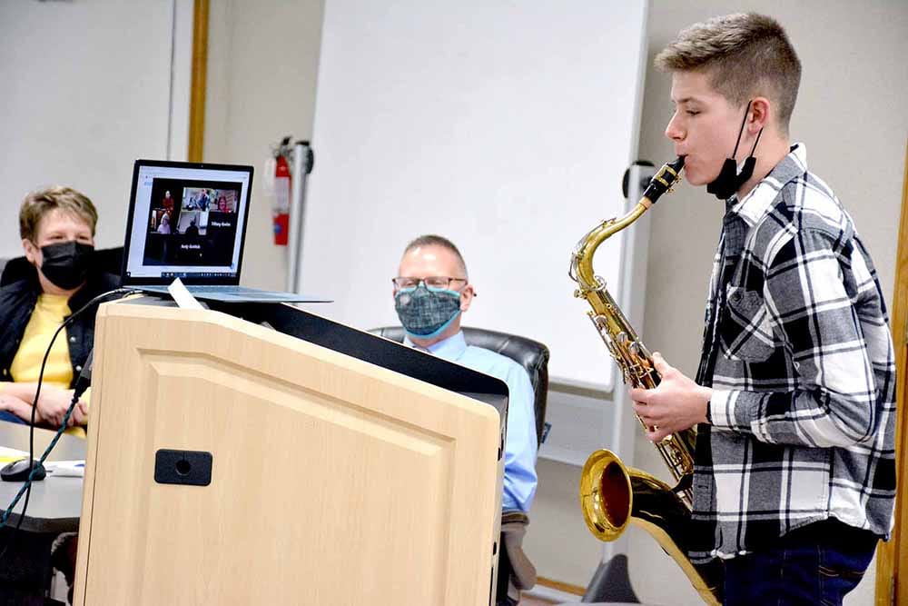 Book-raiser program off to a quick start - The Iola Register