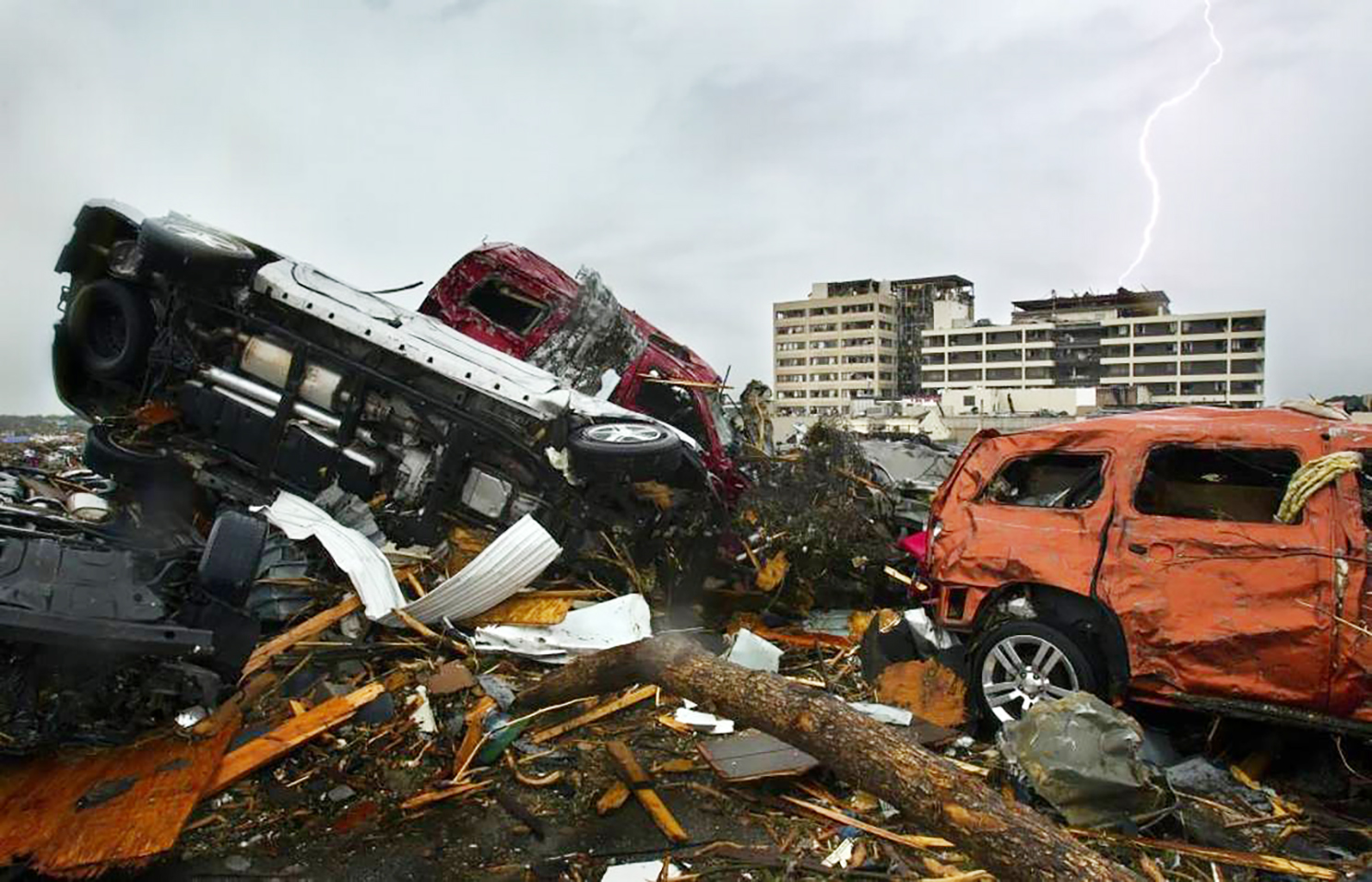 Documentary revisits horrors of Joplin tornado - The Iola Register