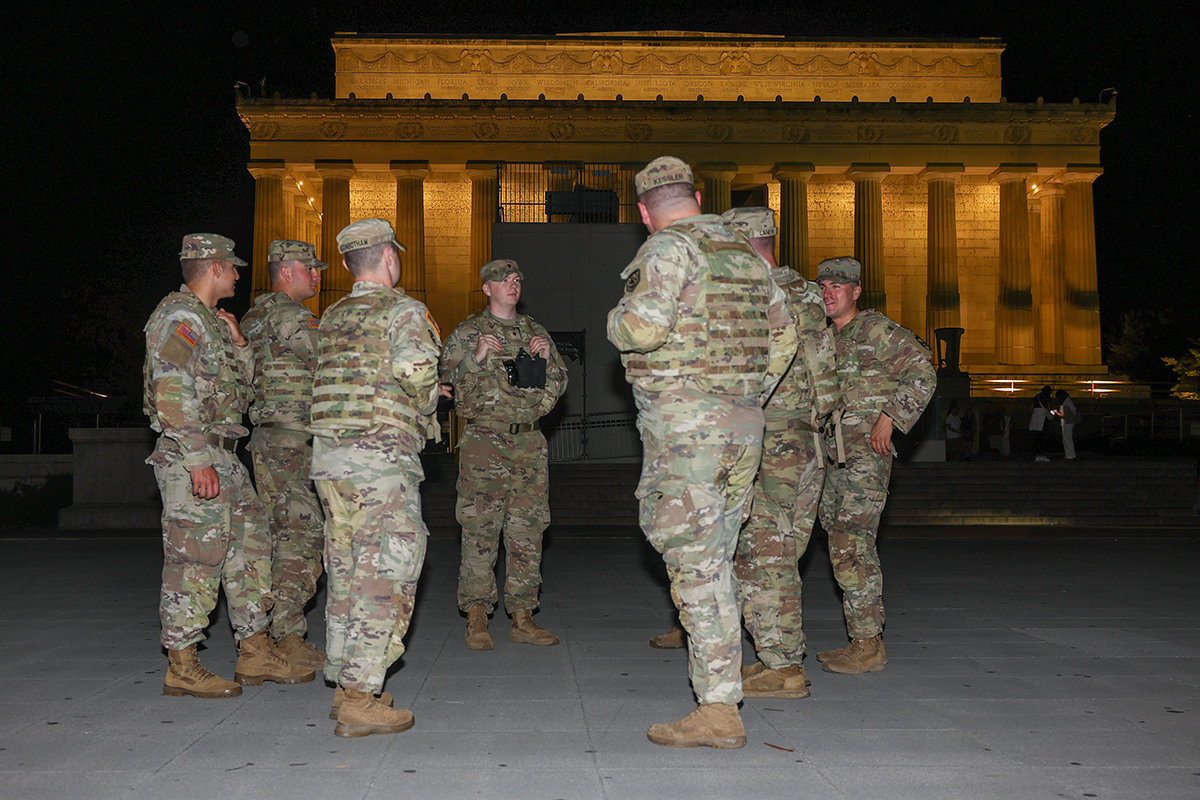 Should Kansas send troops to DC?